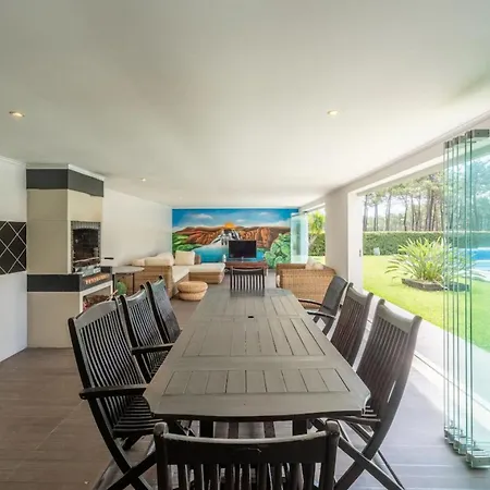 Villa Inside The Aroeira Golf Resort