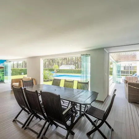 Villa Inside The Aroeira Golf Resort *