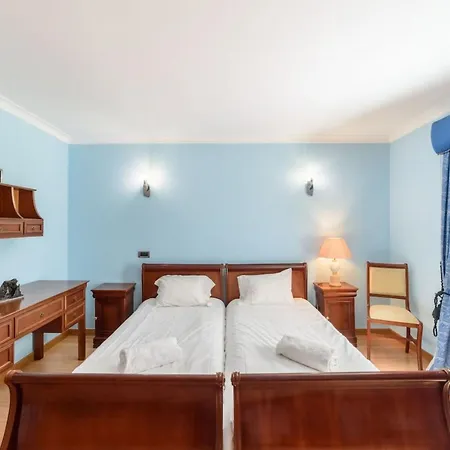 Villa Inside The Aroeira Golf Resort * Aroeira (Setubal)